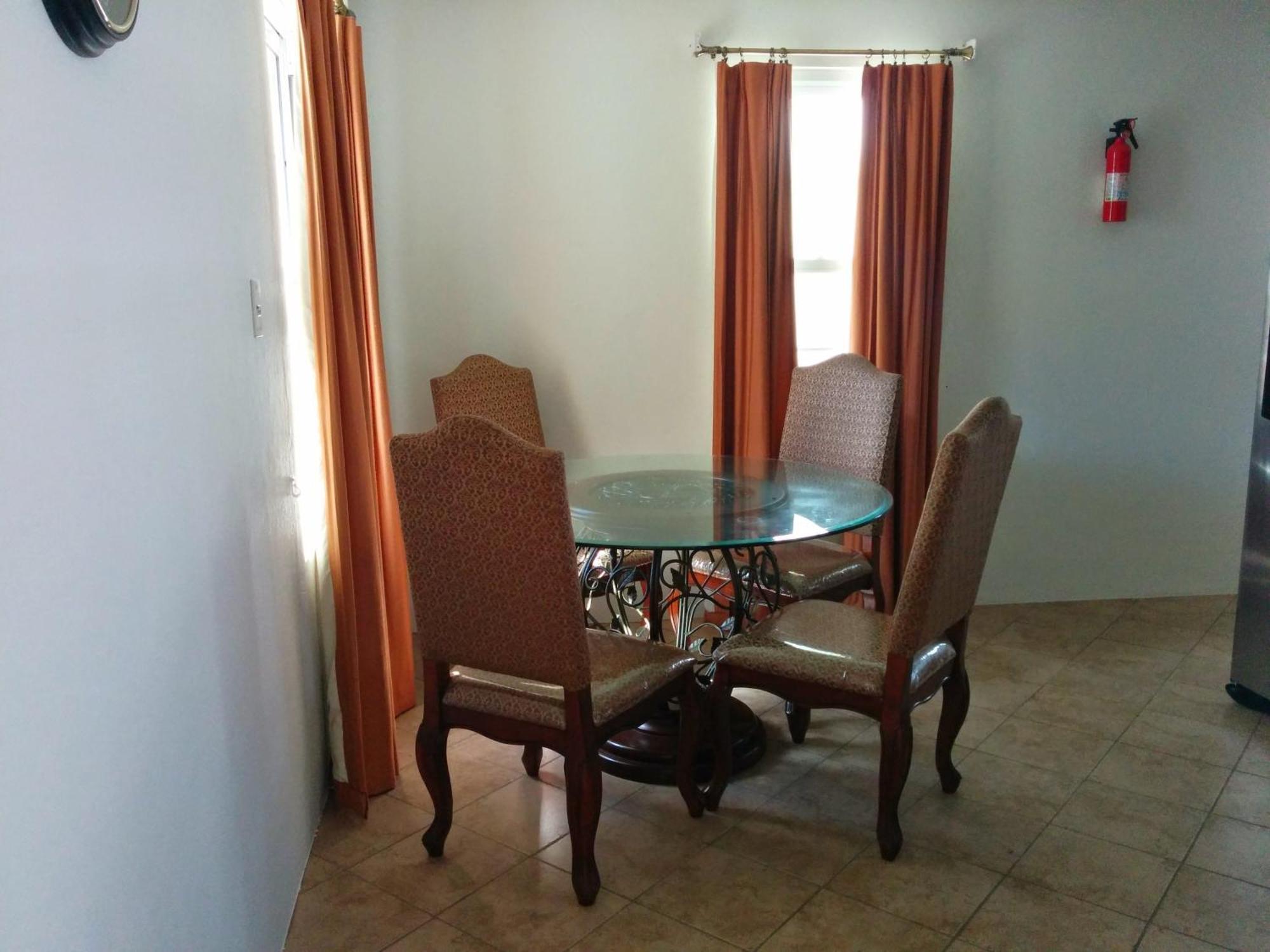 Windsong Guest Apartments Pembroke Dış mekan fotoğraf
