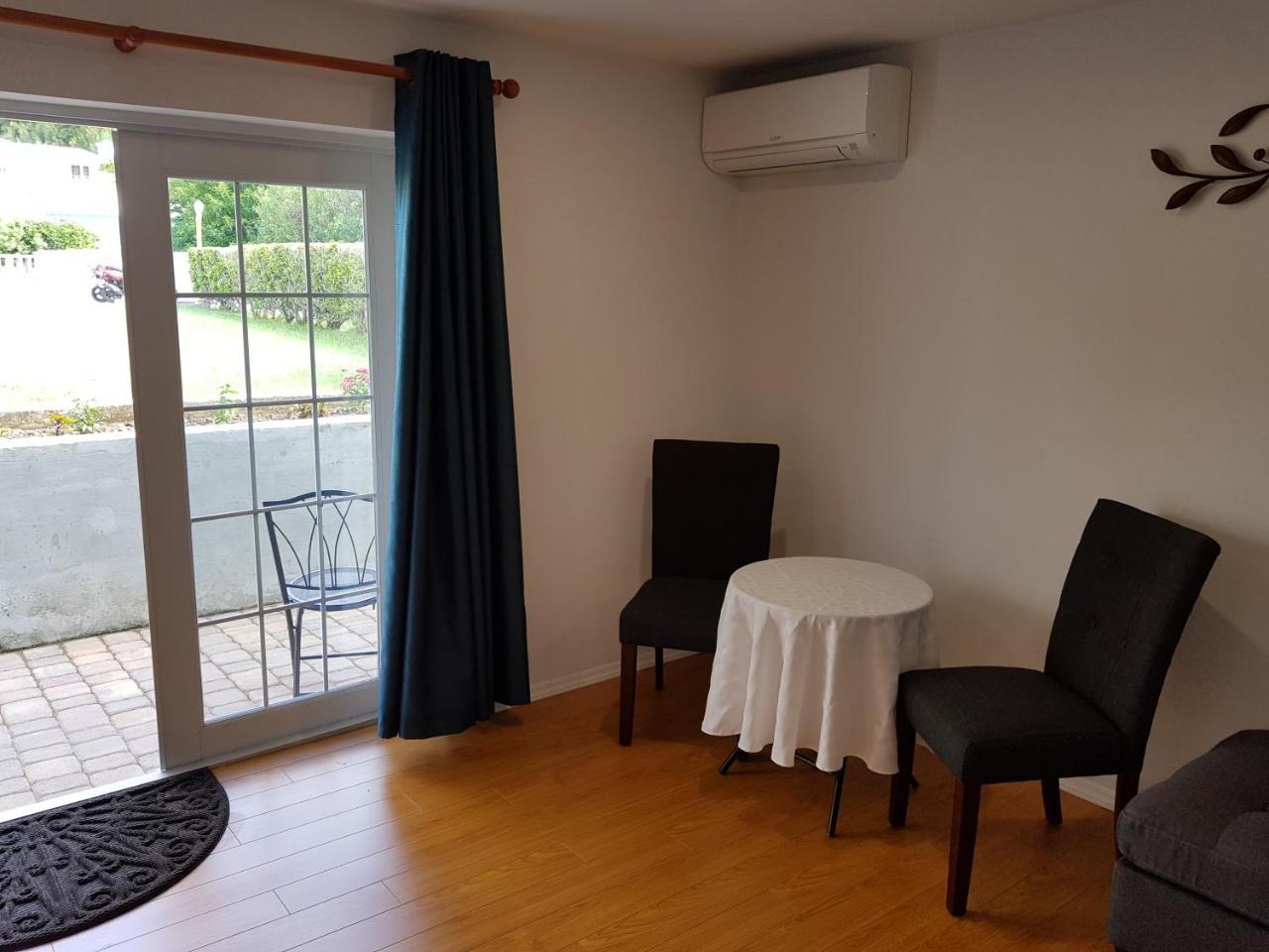 Windsong Guest Apartments Pembroke Dış mekan fotoğraf