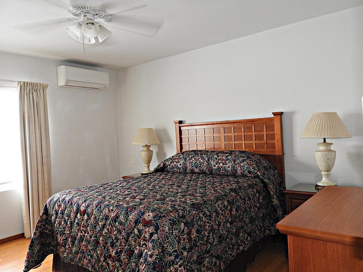Windsong Guest Apartments Pembroke Dış mekan fotoğraf