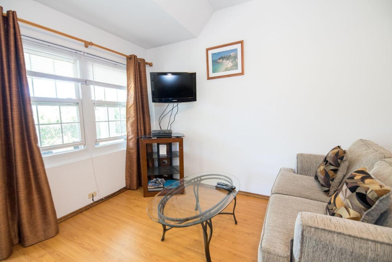 Windsong Guest Apartments Pembroke Dış mekan fotoğraf