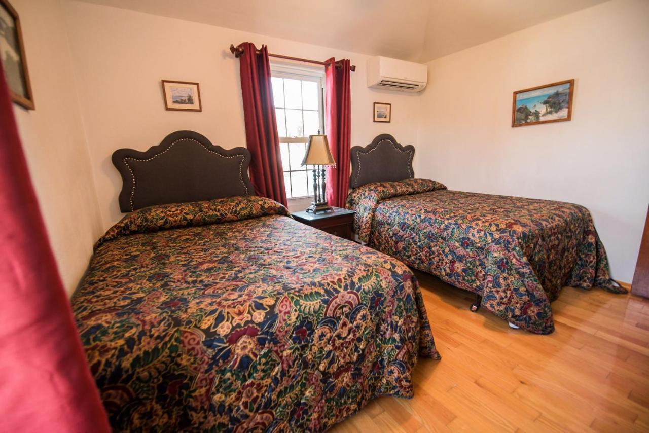 Windsong Guest Apartments Pembroke Dış mekan fotoğraf